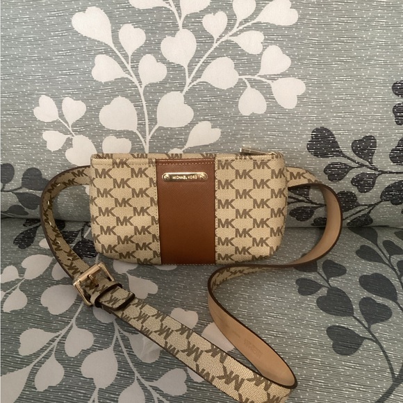 Michael Kors Handbags - Michael Kors MK Logo Belt Bag / Waist Pack